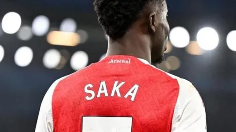 斯通斯坦诚：阵容调整非挑战夜败因